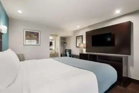 SureStay by Best Western Laredo - 31