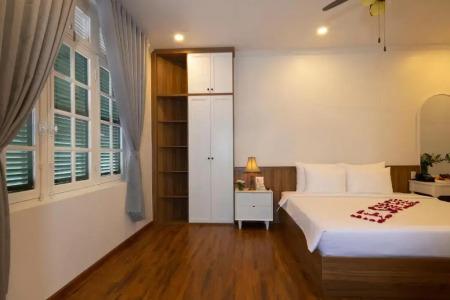 Le Soleil Boutique - 4