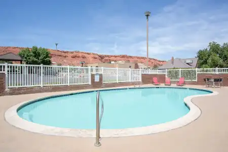 Super 8 by Wyndham St. George UT - 21