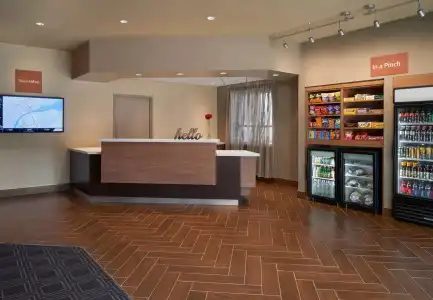 TownePlace Suites by Marriott Windsor - 11
