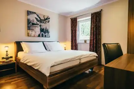 Boutique-Bayerischer Hof - 29