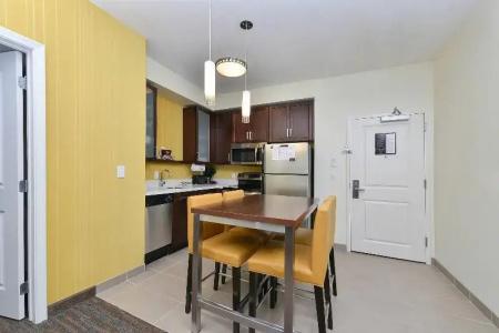 Residence Inn Des Moines Downtown - 75