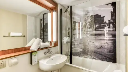 Campanile PRIME - Montpellier Est Le Millénaire - 38