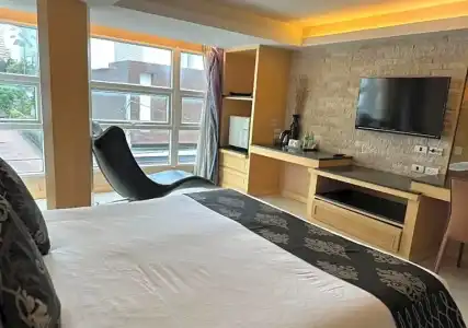 UPARs Sukhumvit 11 Nana - 40