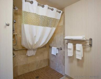 Hampton Inn & Suites Madison West - 9