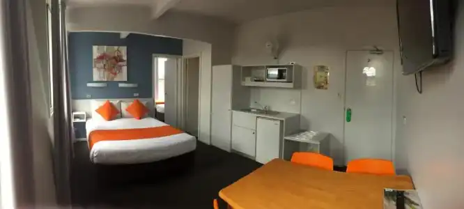 Waterfront Lodge Motel - 77