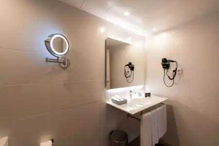 Atenea Rekord Suites Barcelona - 9