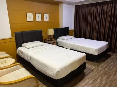 Mall Suites - 579