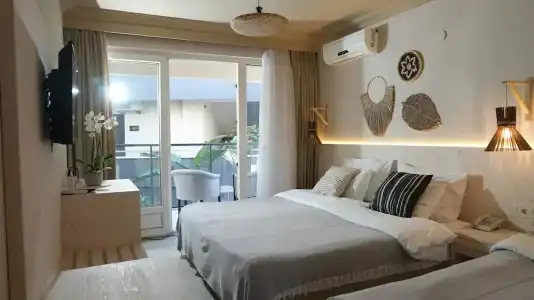 SUN BY EN VIE BEACH 16+ Adult - 16