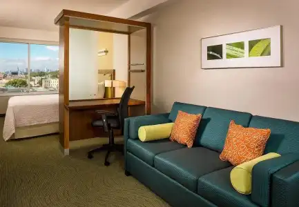 Springhill Suites New York Laguardia Airport - 2