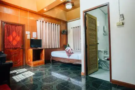 Noble Night Guesthouse Kanchanaburi - 66