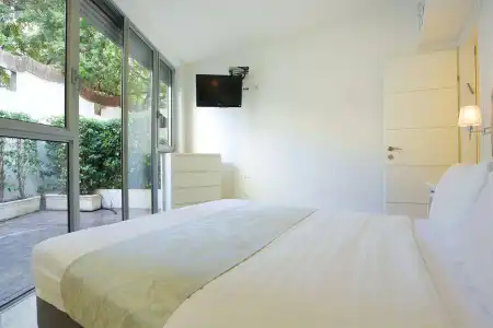 Sea Land Suites - 0