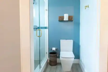 Waterside and Suites - 6