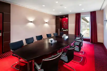 Sheraton Duesseldorf Airport - 42