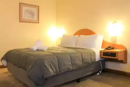 St Georges Motor Inn - 46