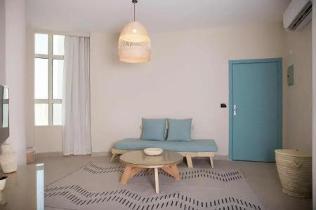 Redcon Suites - 362