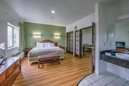 Motel 6 Dallas, TX - Northwest - 40