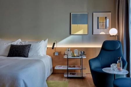 Sir Victor, part of Sircle Collection - 44