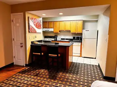 Hawthorn Extended Stay by Wyndham Wichita - 34