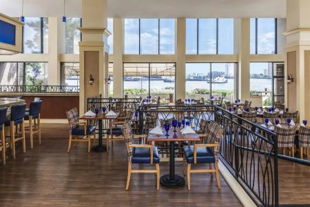 Sheraton Norfolk Waterside - 41