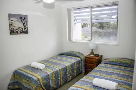 Surfers Beach Holiday Apartments - 63
