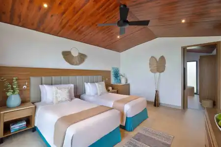 Anantara World Islands Resort - 39