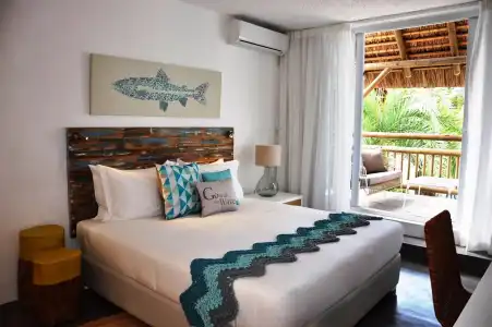 Seapoint Boutique - 100