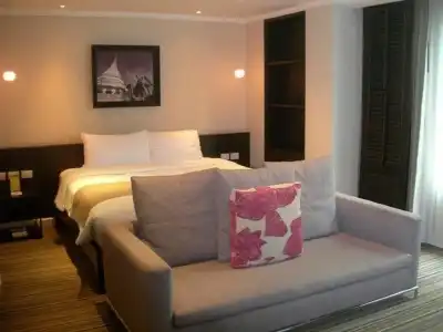 S15 Sukhumvit - 30