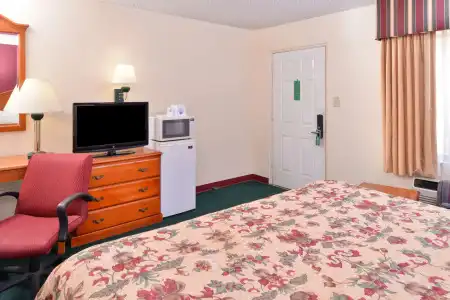 Americas Best Value Inn Lubbock E - 37