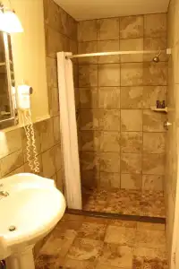 Senator Inn & Spa - 77
