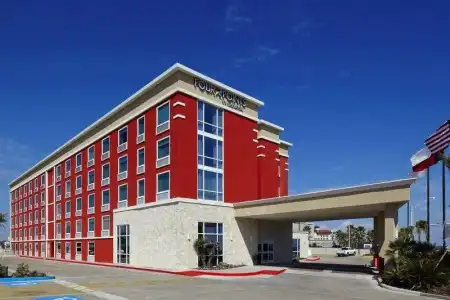 Clarion Pointe Galveston Seawall - 51