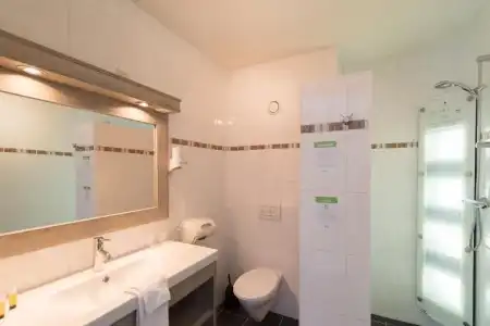 Hotel - 45