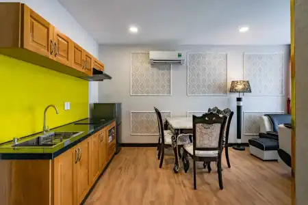 Emerald Central - 121