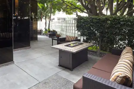 Courtyard by Marriott Los Angeles LAX/Century Boulevard - 21