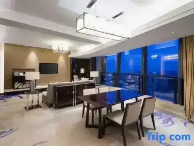Hilton - 126
