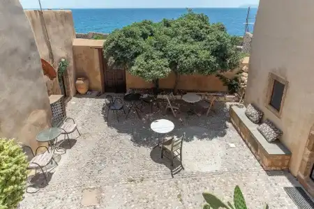 Goulas Traditional Guesthouse - 113
