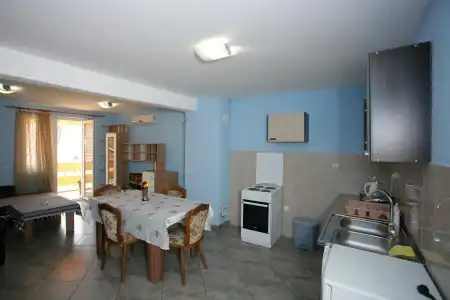 Apartments Cejovic - 10