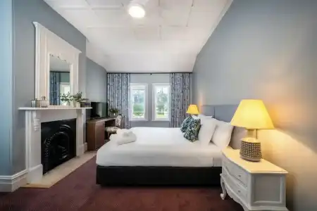 The Russell Boutique - 26