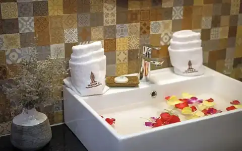 Phnom Penh 51 & Residences - 34