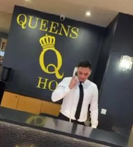 Queens Leriotis - 21