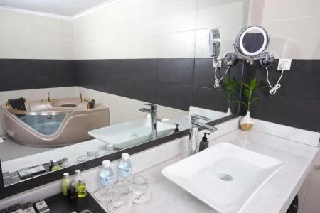 Queenco Entertainment Resort - 154