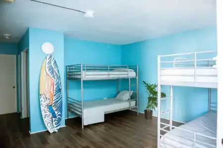 Polynesian Beach Club Hostel - 3