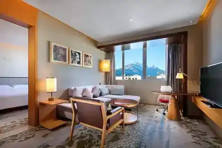 Hilton Garden Inn - 76