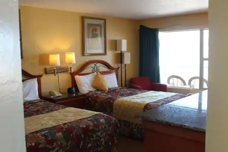 Grand Prix Motel on the Beach - 1