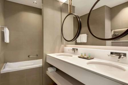 Mercure Dubai Gold District - 8