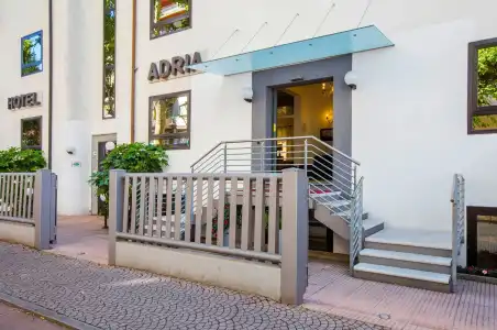 Adria - 12