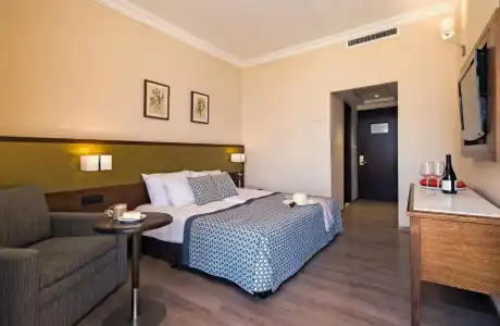 Caesar Premier Tiberias - 12