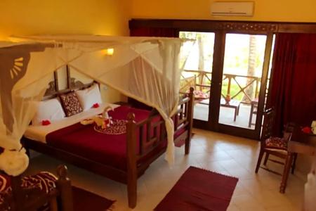 Uroa Bay Beach Resort - 85