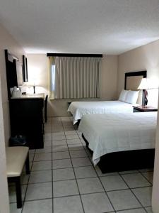 Super 8 Las Vegas Boulder Highway - 27