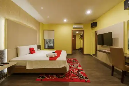 RedDoorz Plus near Ancol - 49